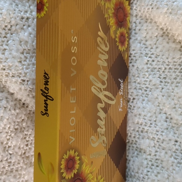 Violet Voss Sunflower Eyeshadow Palette, 10 x 1.2g/0.04oz per shade - Picture 8 of 14